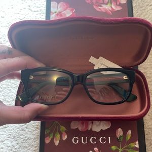 BRAND NEW !!!!UNISEX GUCCI black/multicolor transparent eye glasses.